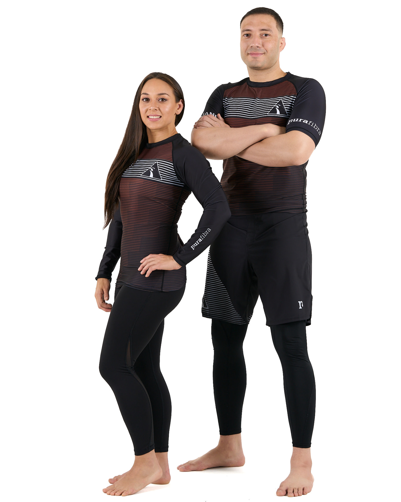 Leo e Victoria com rash guards combinando