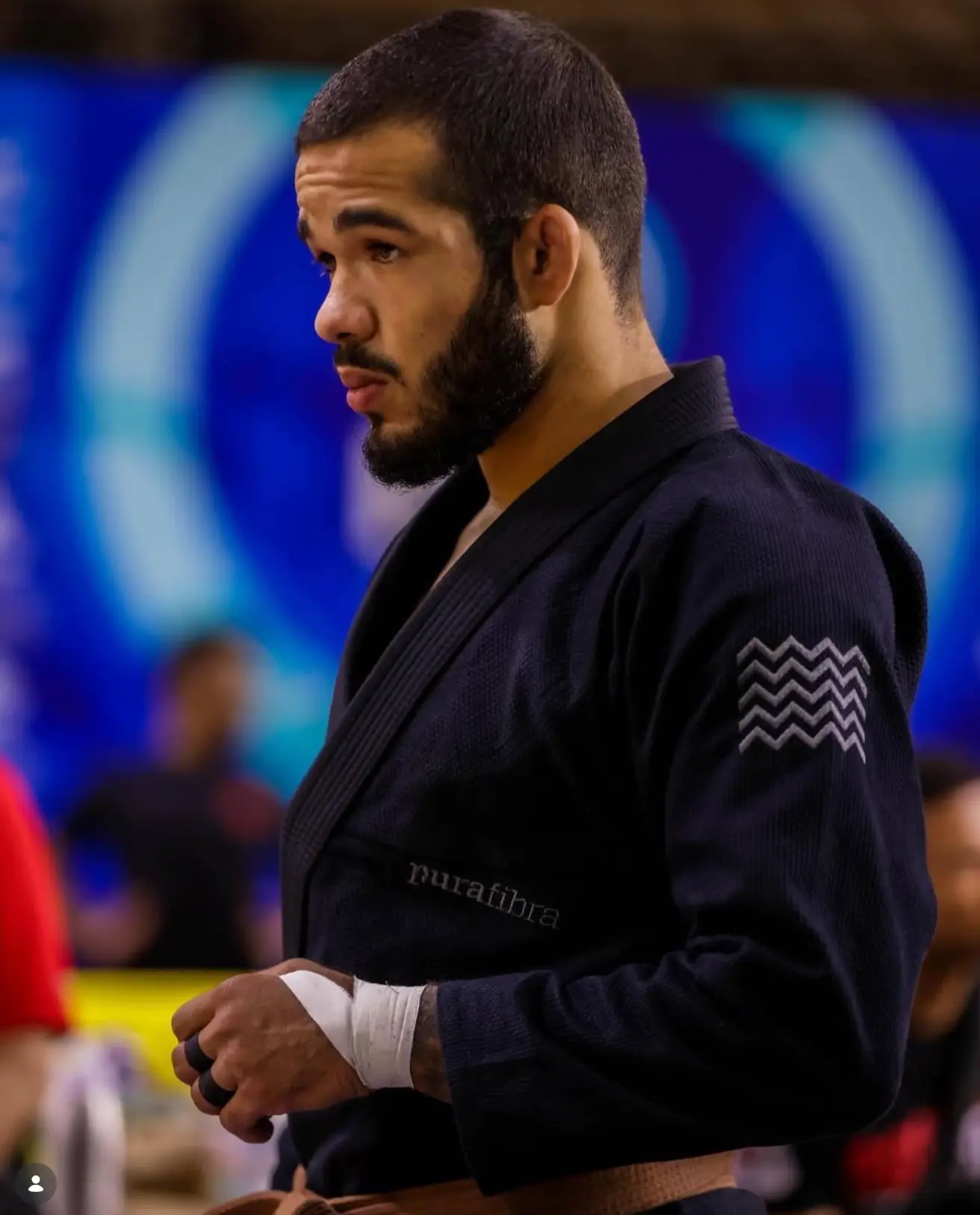 Thiago em um campeonato de jiu-jitsu